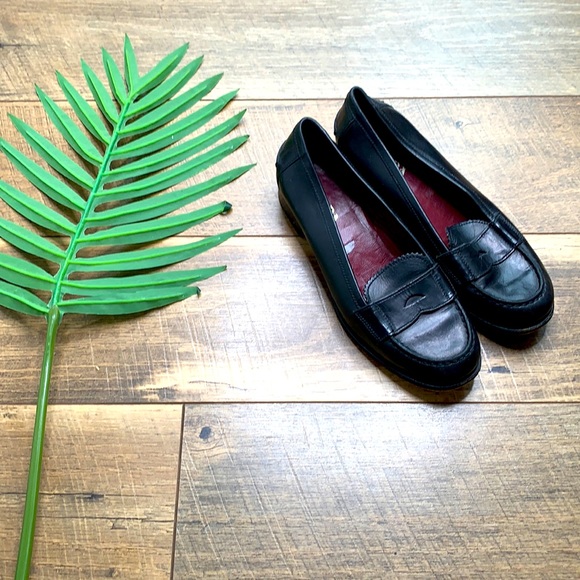 Prada Black Leather Loafers - Picture 1 of 7